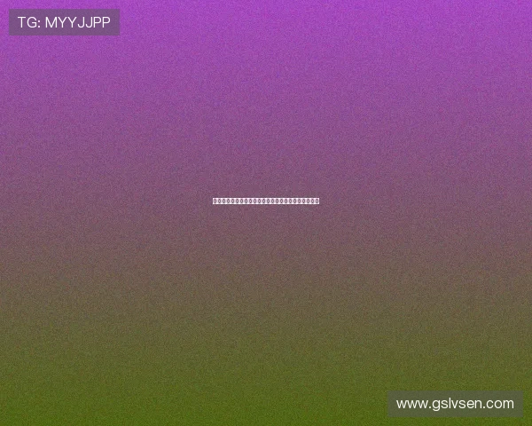 英国犯罪团伙驾起重机猛撞超市大门深夜上演惊心劫案 英国犯罪团伙驾起重机猛撞超市大门深夜上演惊心劫案